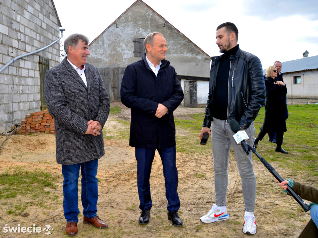 Donald Tusk odwiedził rolnika z Gruczna