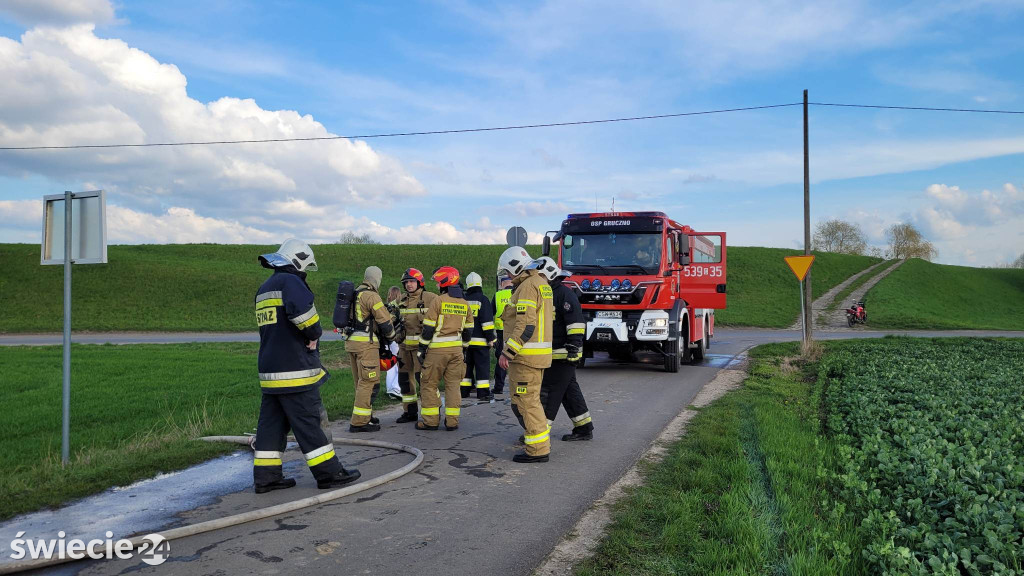 Samochód stanął w płomieniach