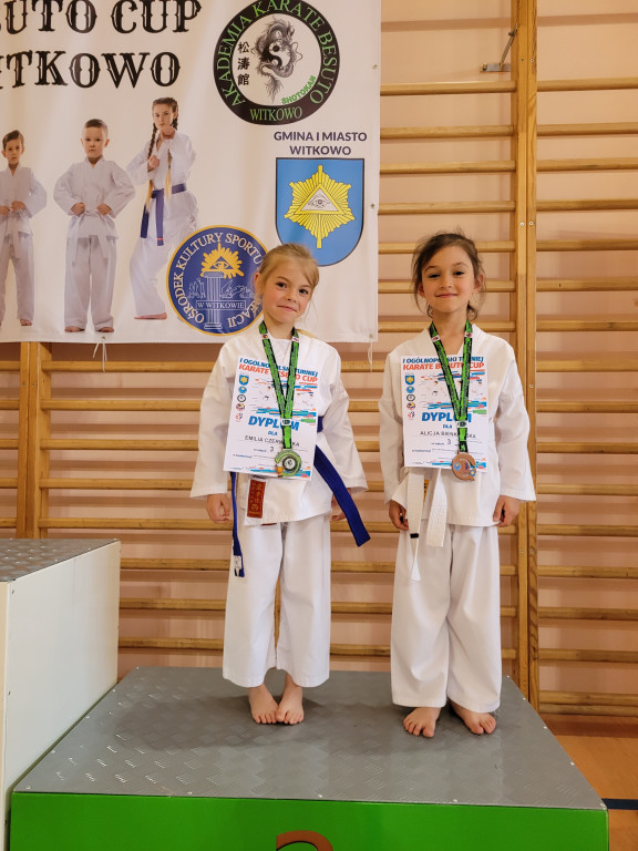Medale karateków Yamabushi na Besuto Cup
