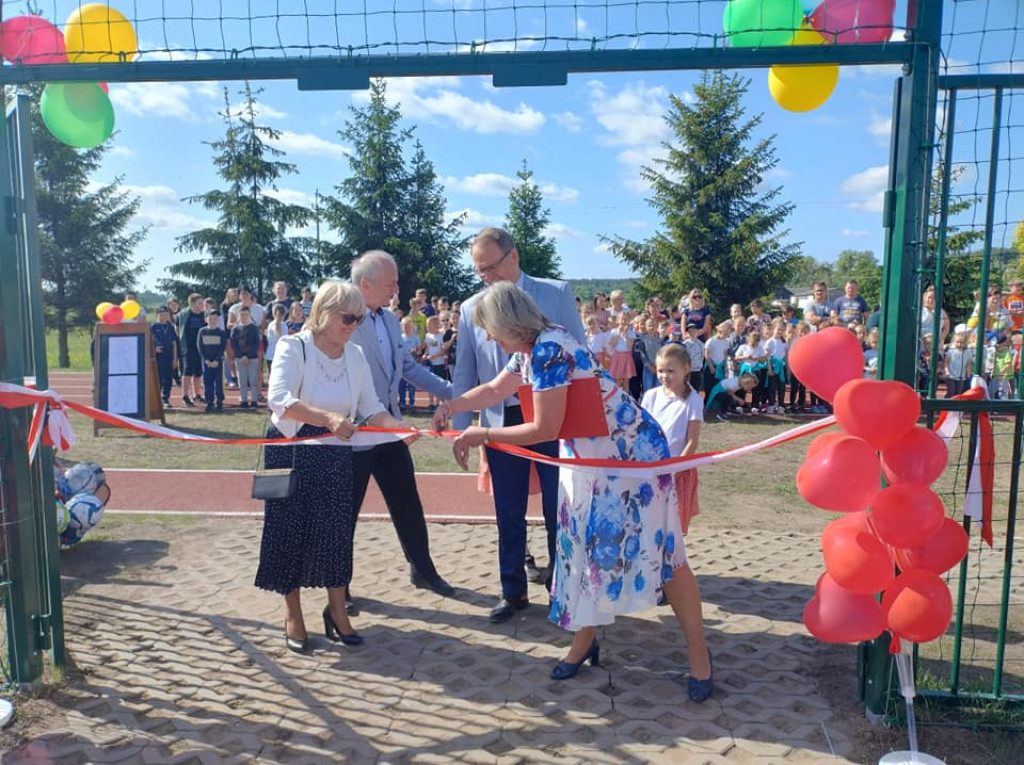 Nowe boisko w Wielkim Komorsku