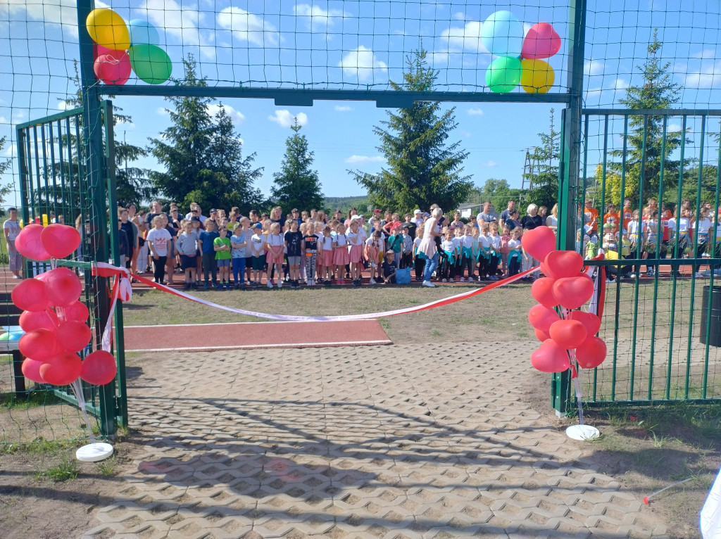 Nowe boisko w Wielkim Komorsku