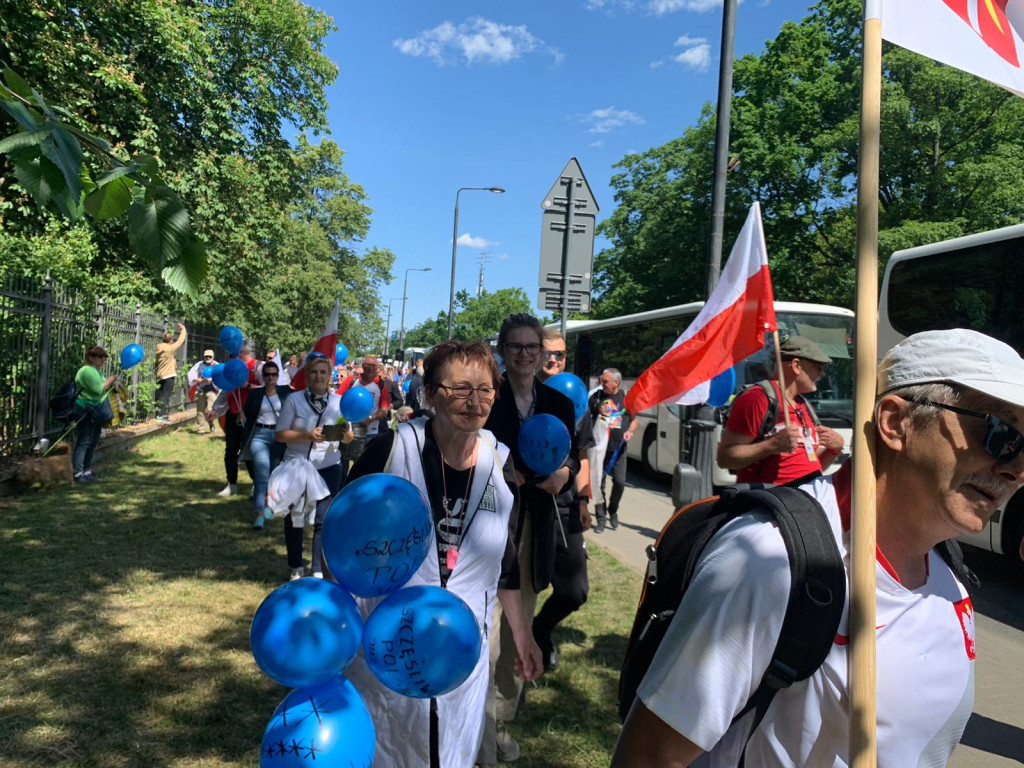 Mieszkańcy Świecia na marszu w Warszawie