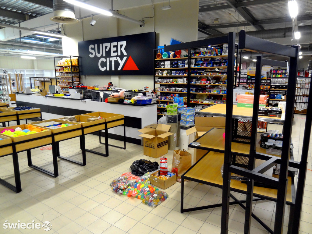 Super City szykuje się do wielkiego otwarcia