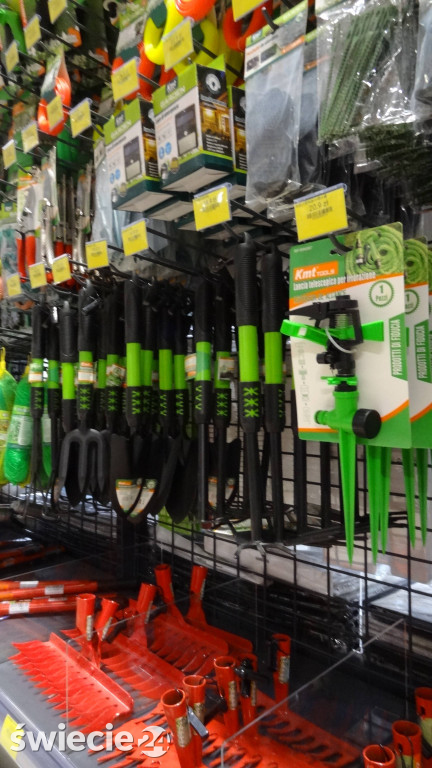 Market Super City na dzień przed otwarciem