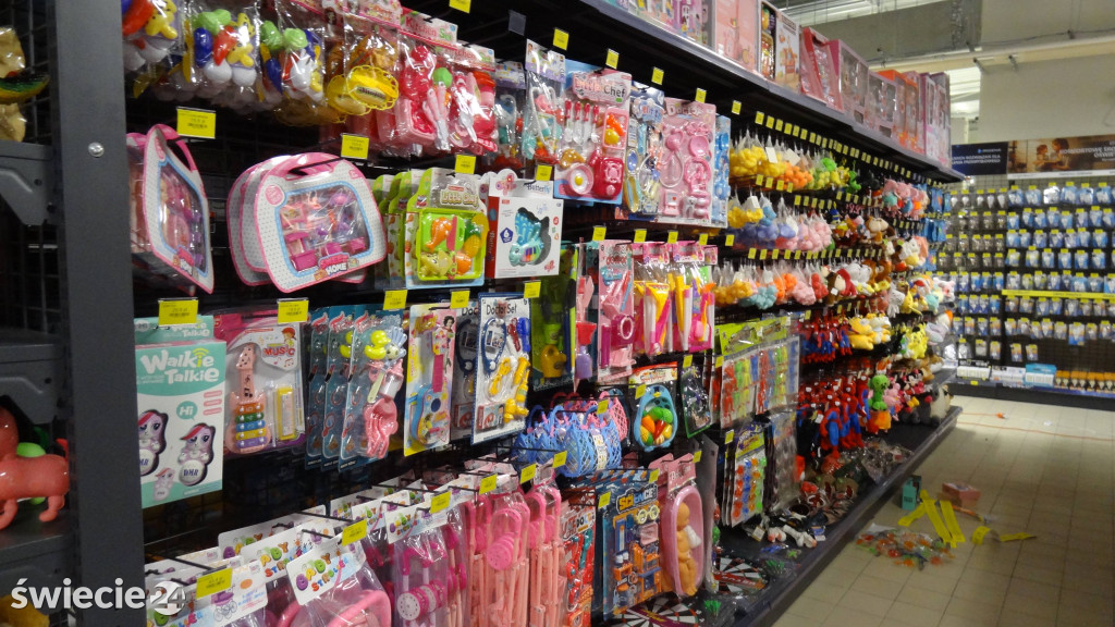 Market Super City na dzień przed otwarciem