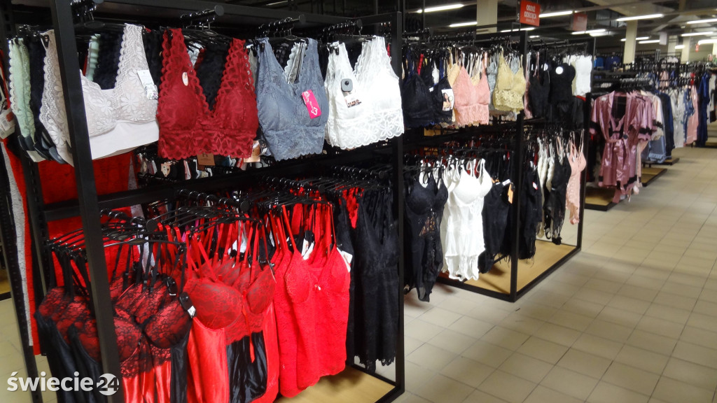 Market Super City na dzień przed otwarciem