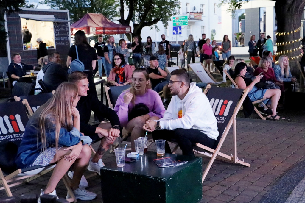 Karaoke w parku w Świeciu