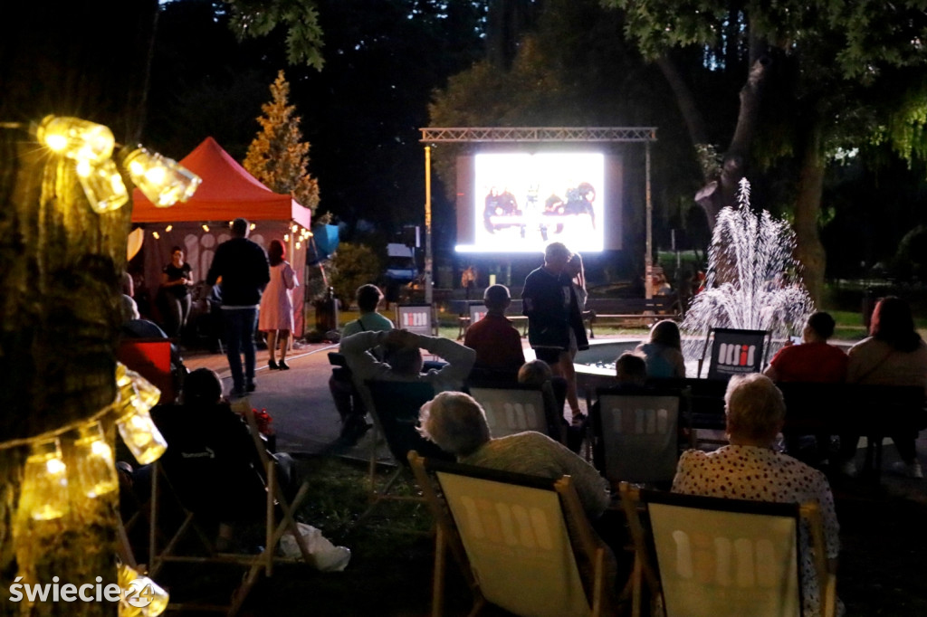 Karaoke w parku w Świeciu