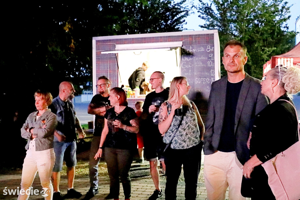 Karaoke w parku w Świeciu