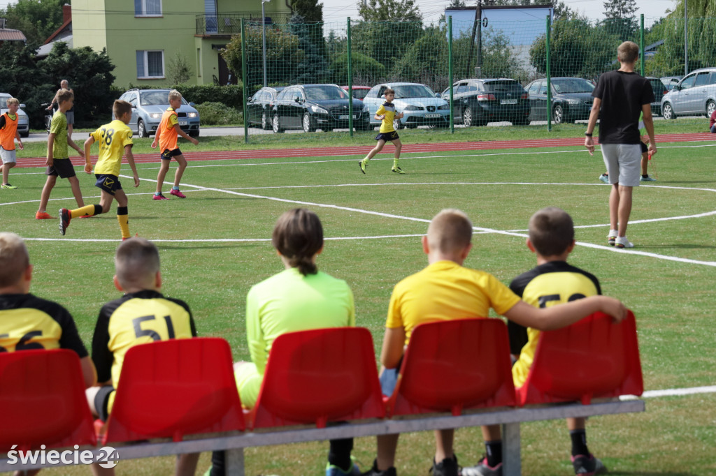 Otwarcie boisk w Jeżewie i Laskowicach