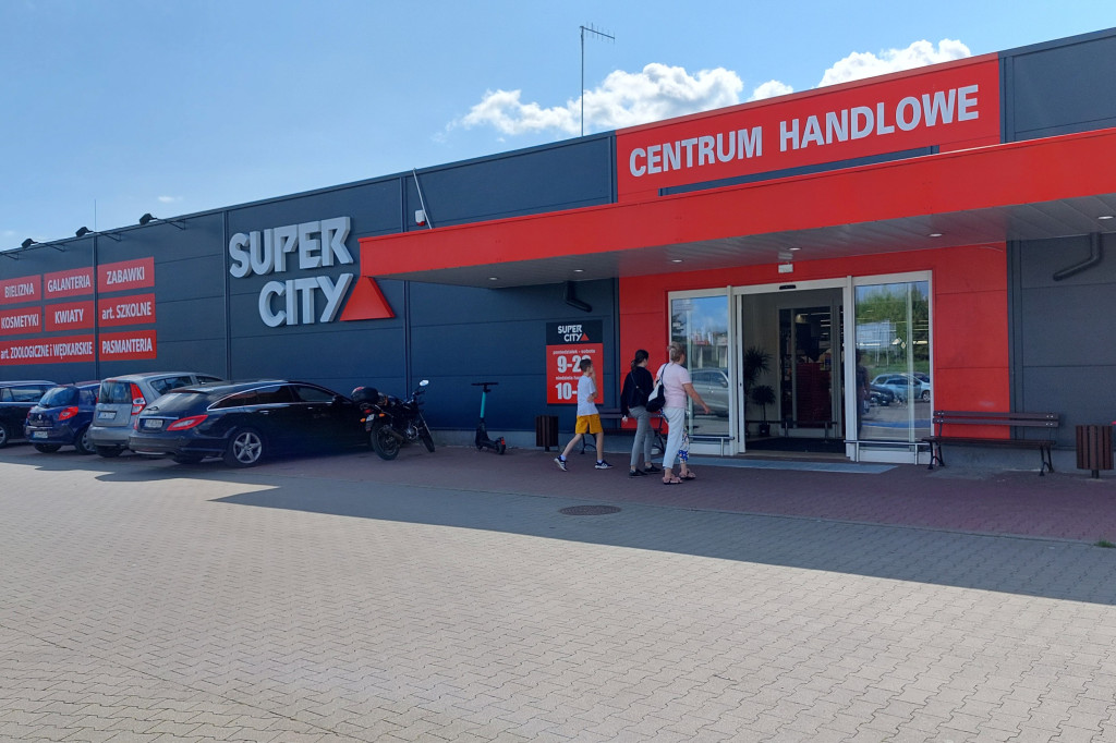 Skąd taka popularność sklepu Super City?