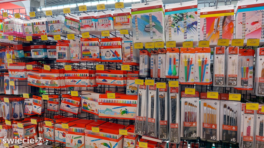 Skąd taka popularność sklepu Super City?