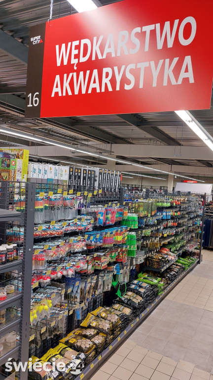 Skąd taka popularność sklepu Super City?