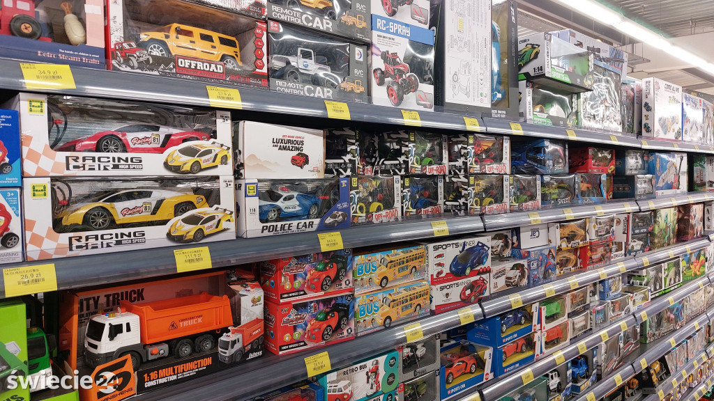 Skąd taka popularność sklepu Super City?