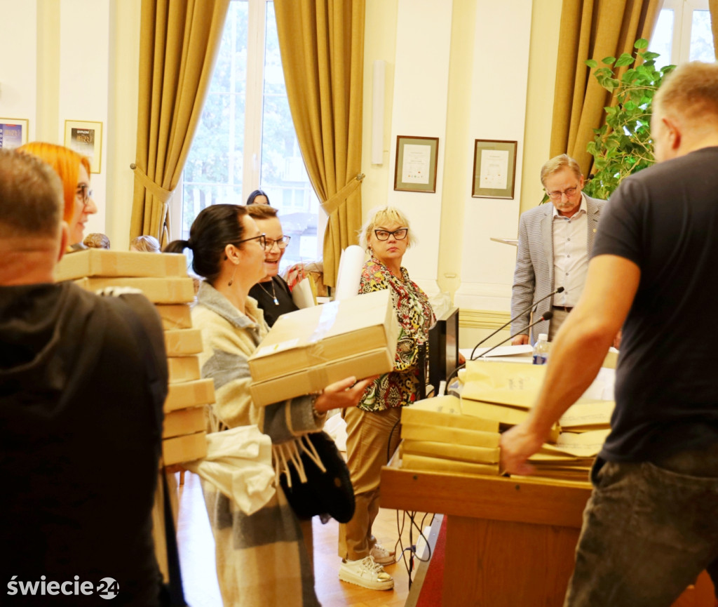 Komisje przygotowane na wybory parlamentarne