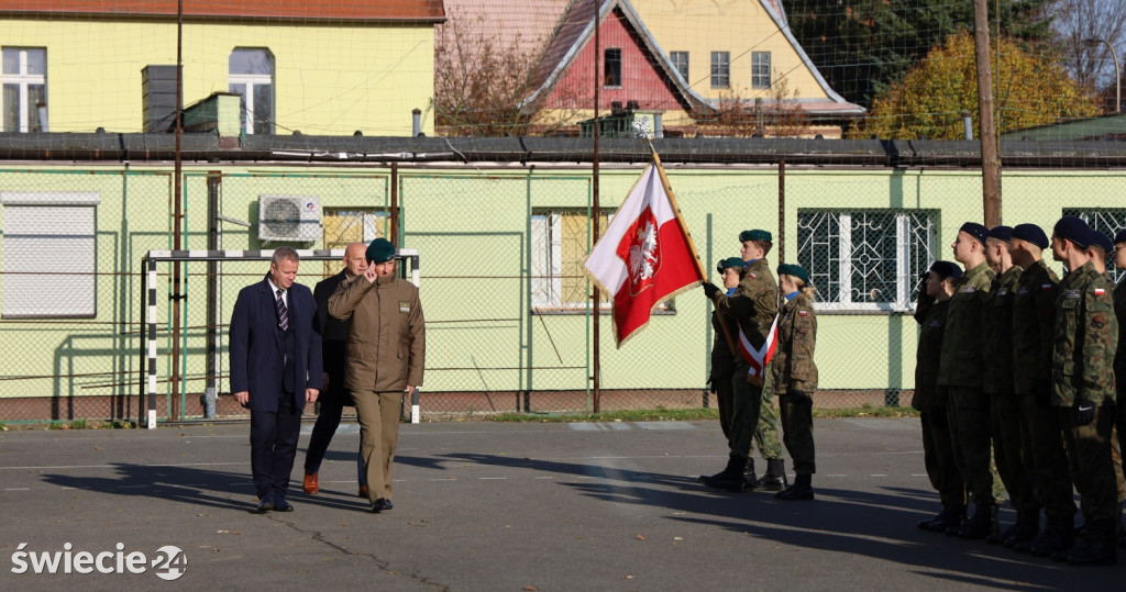 Mundurówka w ZSP w Świeciu