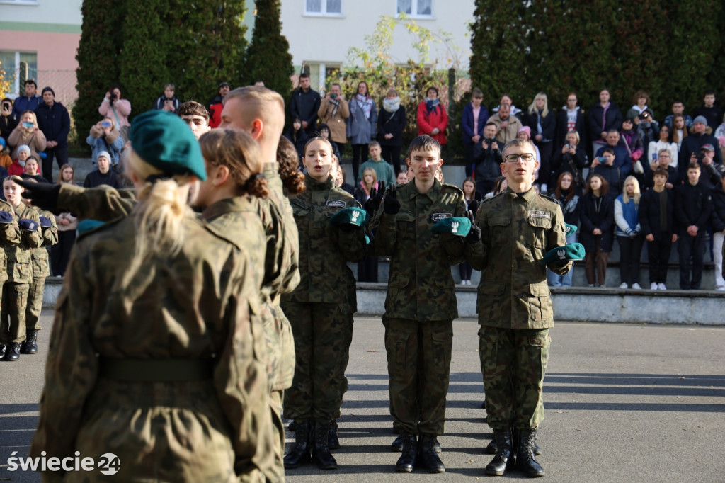 Mundurówka w ZSP w Świeciu
