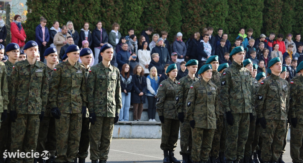 Mundurówka w ZSP w Świeciu