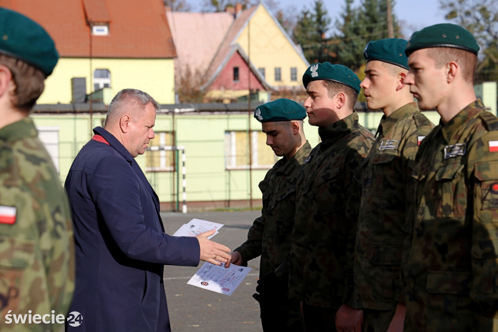 Mundurówka w ZSP w Świeciu