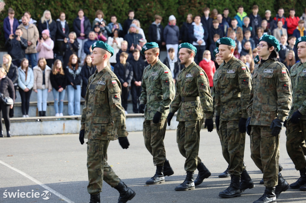 Mundurówka w ZSP w Świeciu