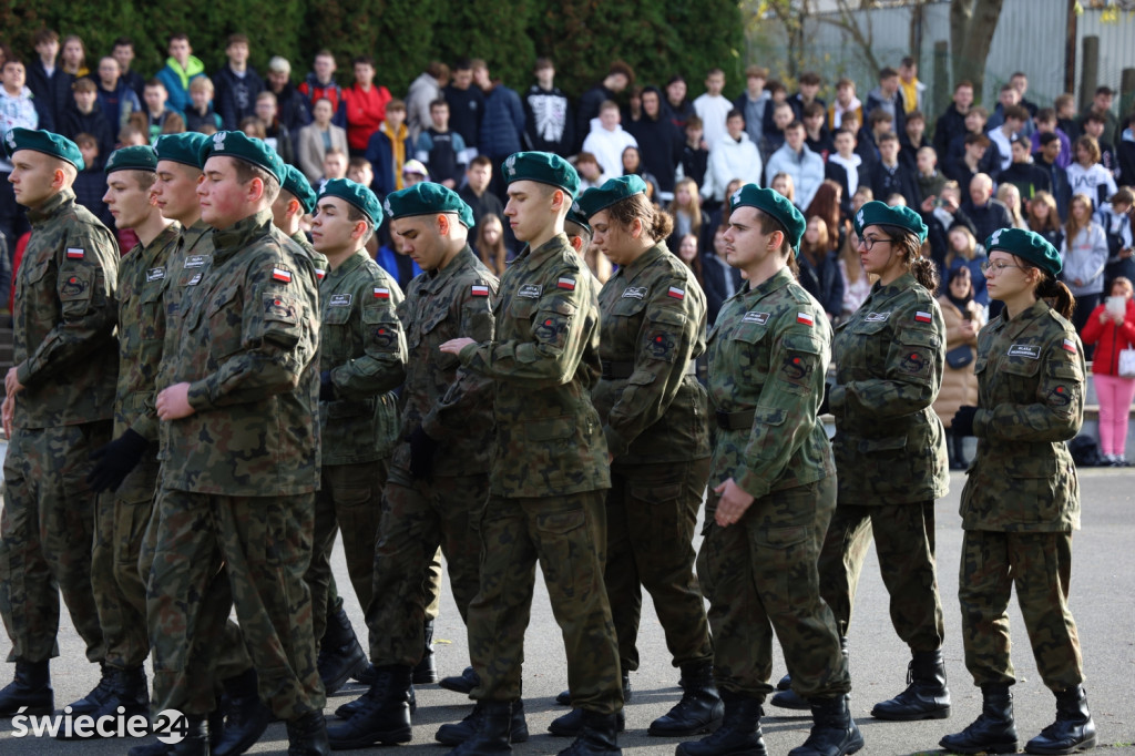 Mundurówka w ZSP w Świeciu