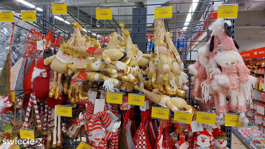 Świąteczne ozdoby w Super City w Świeciu