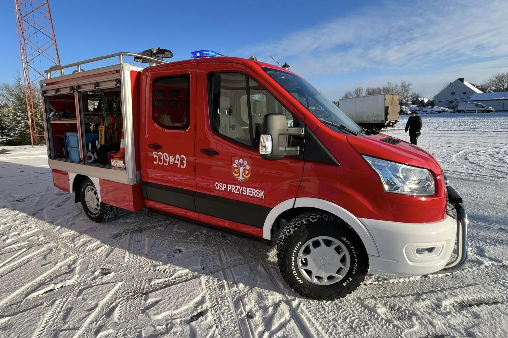 Nowy wóz strażacki dotarł do OSP Przysiersk