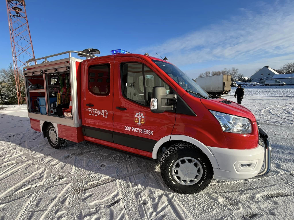 Nowy wóz strażacki dotarł do OSP Przysiersk