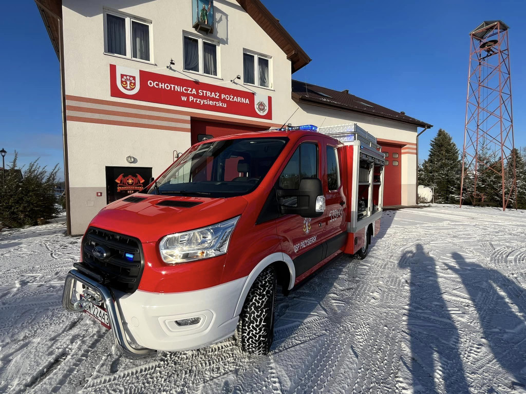Nowy wóz strażacki dotarł do OSP Przysiersk