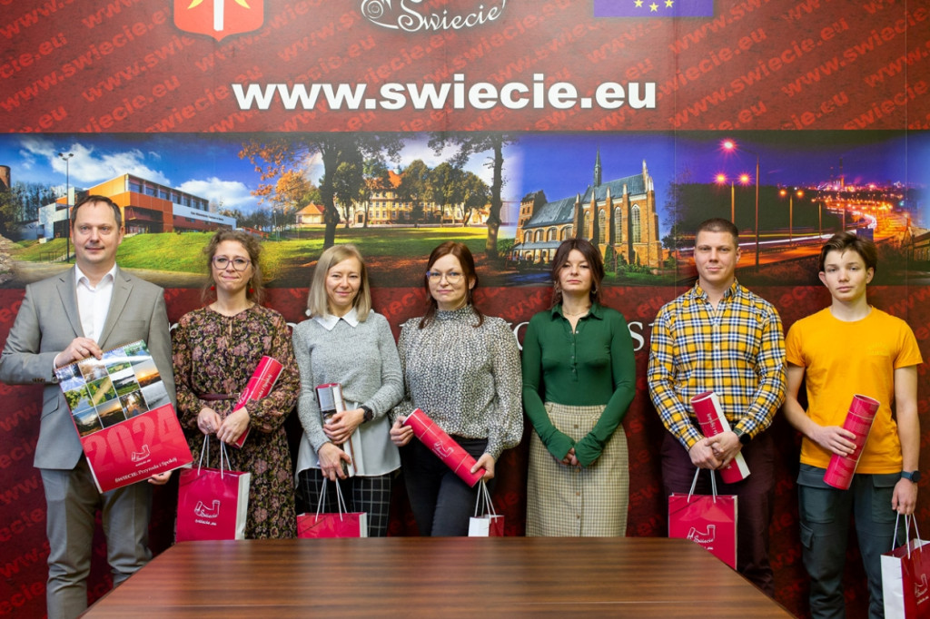 Kalendarz gminy Świecie 2024 - nagrodzeni autorzy