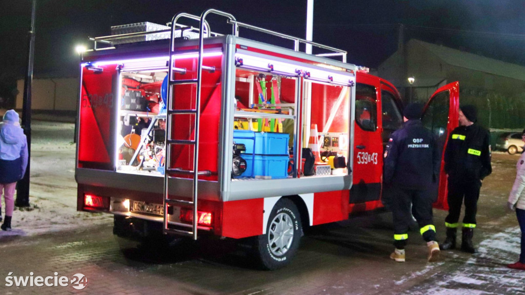 Nowy wóz dla strażaków z Przysierska
