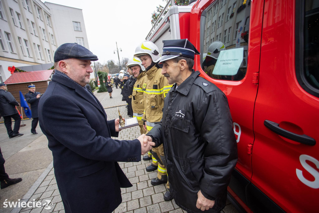 Nowy wóz dla strażaków z Przysierska