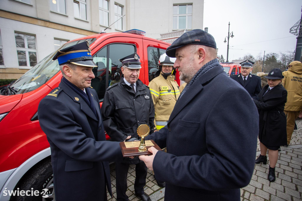 Nowy wóz dla strażaków z Przysierska