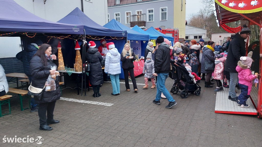 Kolorowo na Jarmarku Świątecznym w Świeciu