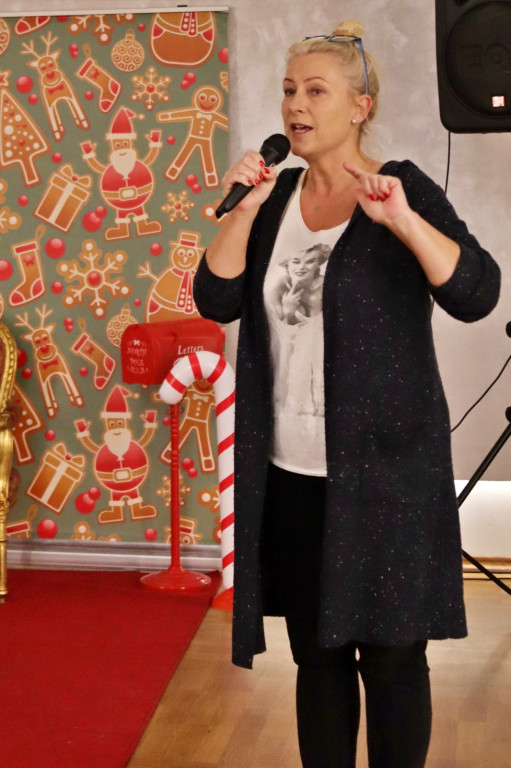 Mikołajkowe spotkanie dzieci i seniorów z  Bukowca