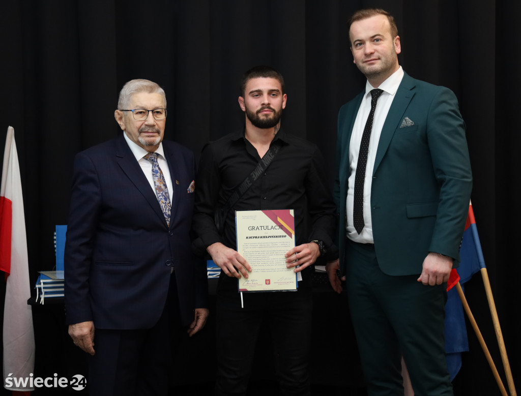 Burmistrz rozdał nagrody sportowcom