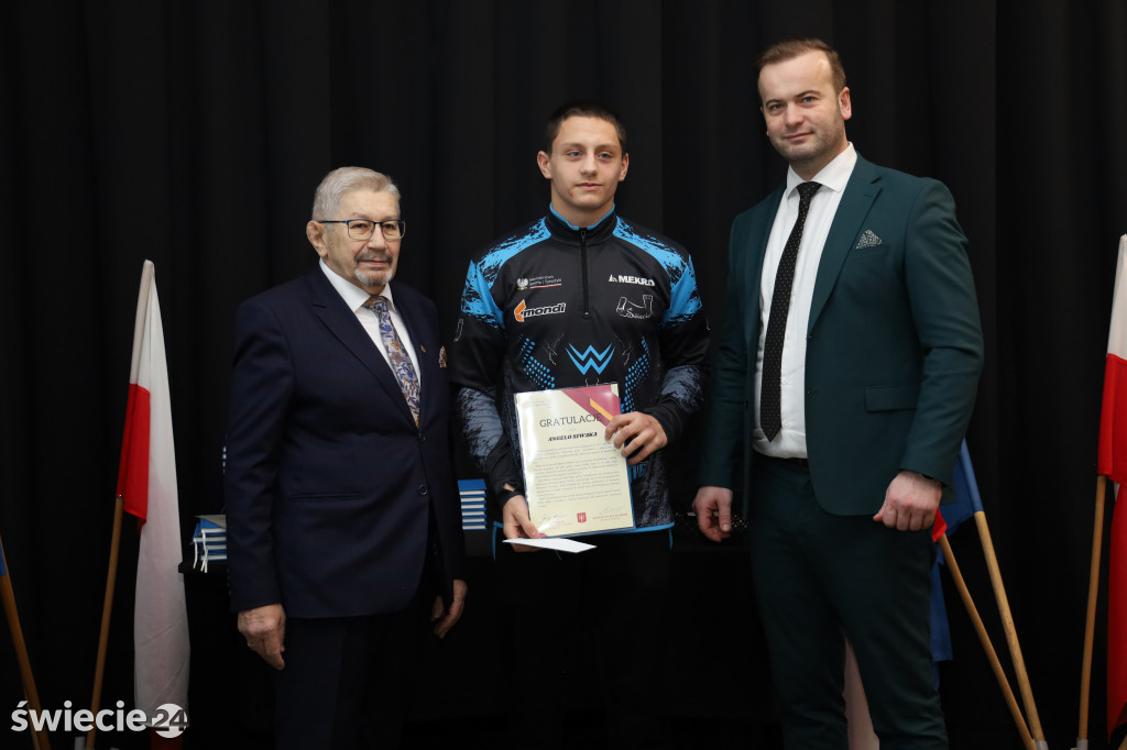 Burmistrz rozdał nagrody sportowcom