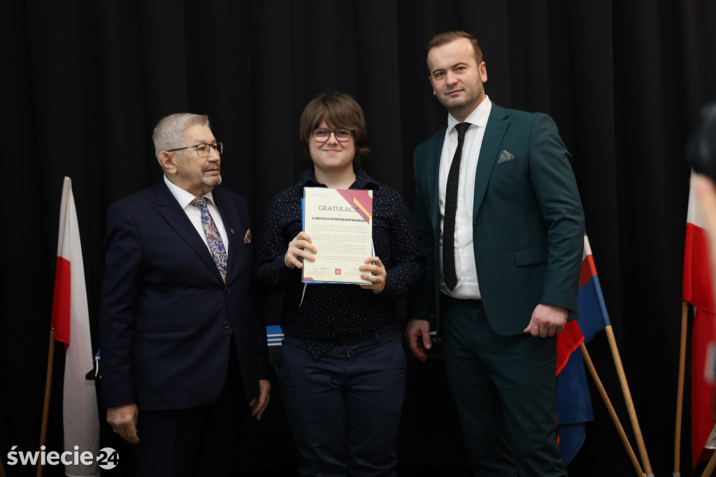 Burmistrz rozdał nagrody sportowcom