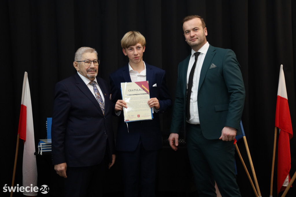 Burmistrz rozdał nagrody sportowcom