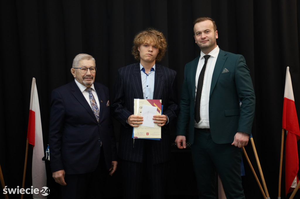 Burmistrz rozdał nagrody sportowcom