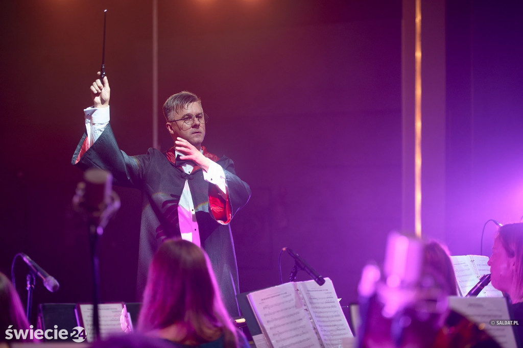 Koncert muzyki filmowej Orkiestry Dętej Świecie