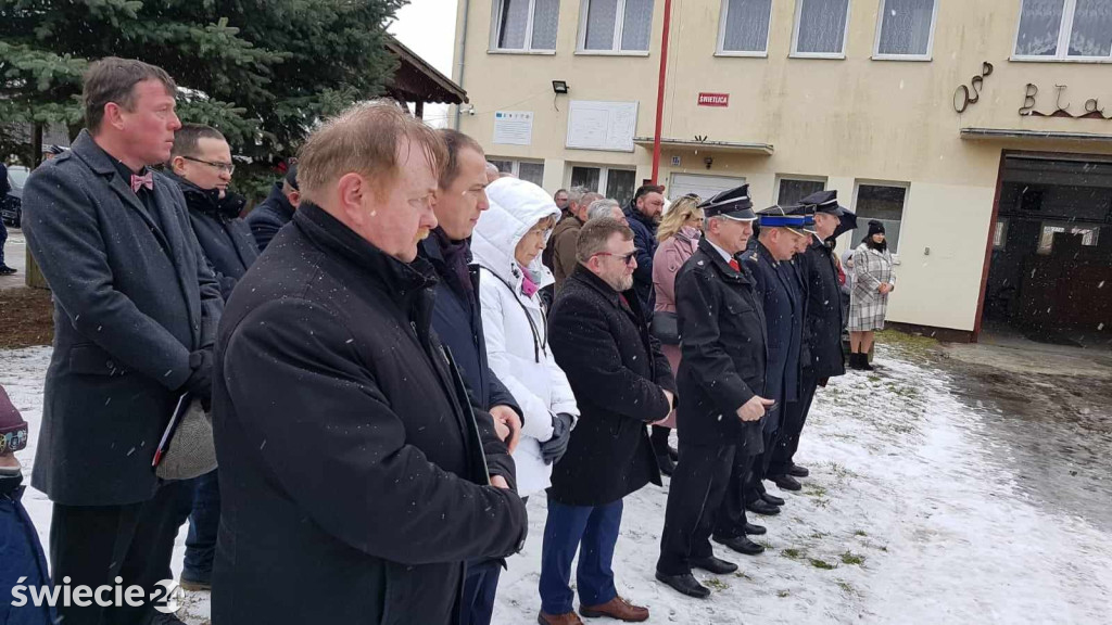 Przekazanie samochodu Volvo strażakom z Błądzimia
