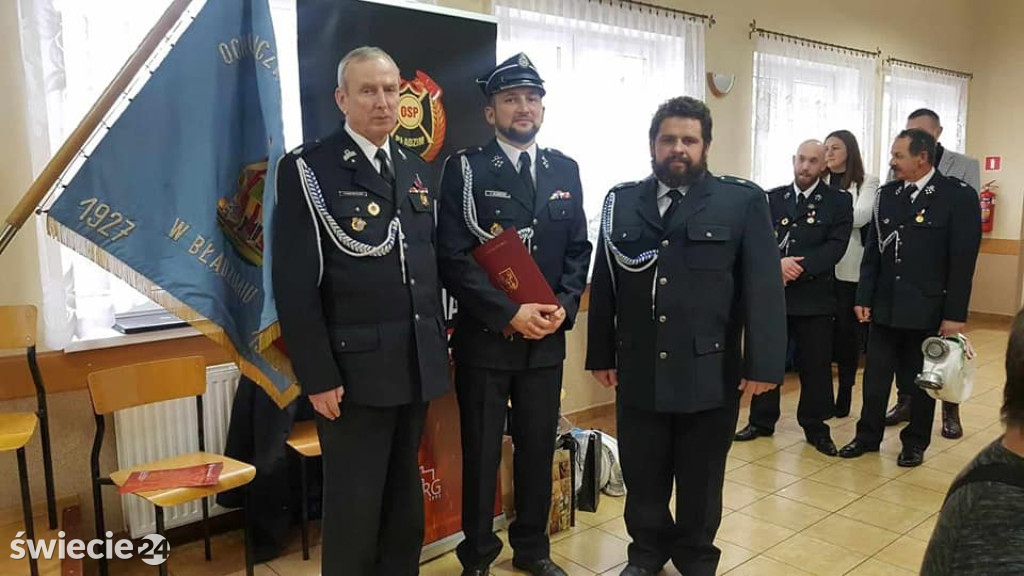 Przekazanie samochodu Volvo strażakom z Błądzimia