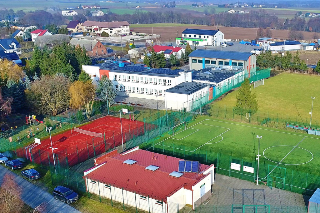 Szkoła w Przysiersku już po przebudowie