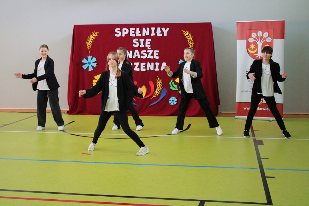Szkoła w Przysiersku już po przebudowie