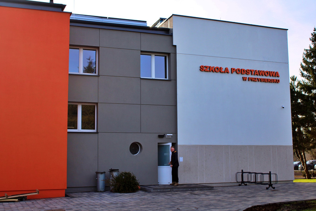 Szkoła w Przysiersku już po przebudowie