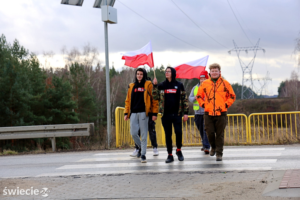 Protest — do Świecia wjechało 400 traktorów