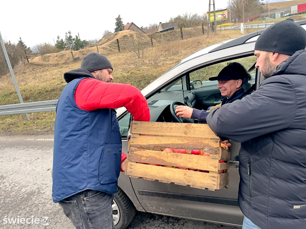 Protest — do Świecia wjechało 400 traktorów