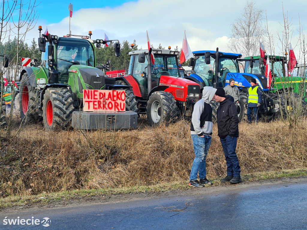 Protest — do Świecia wjechało 400 traktorów