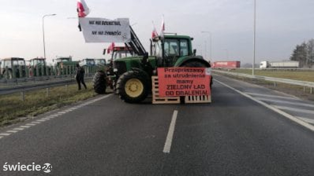 Rolnicy blokują drogę ekspresową pod Świeciem